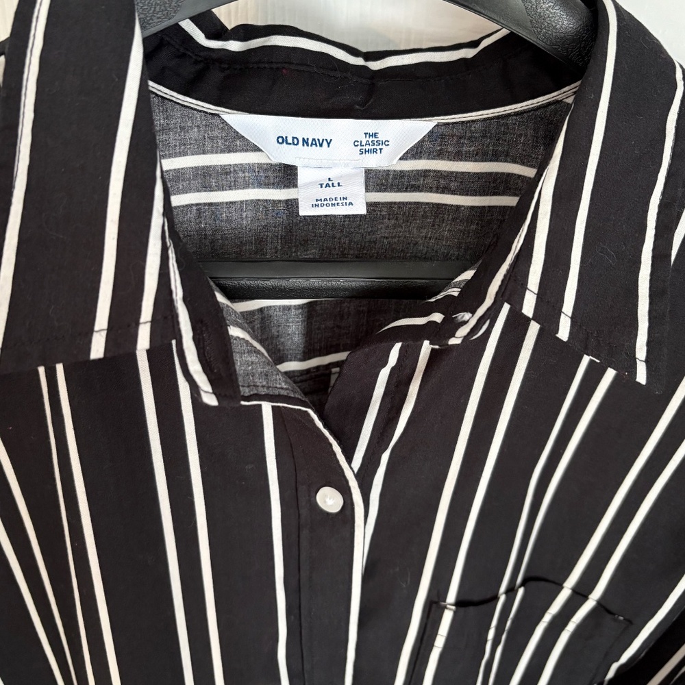 TALL Old Navy Button Up Shirt NWOT - Picture 8 of 10